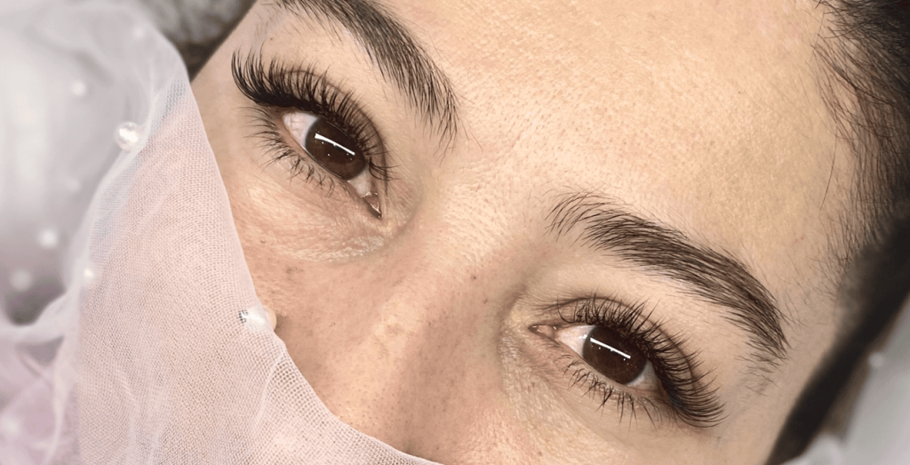 how do lash extensions work